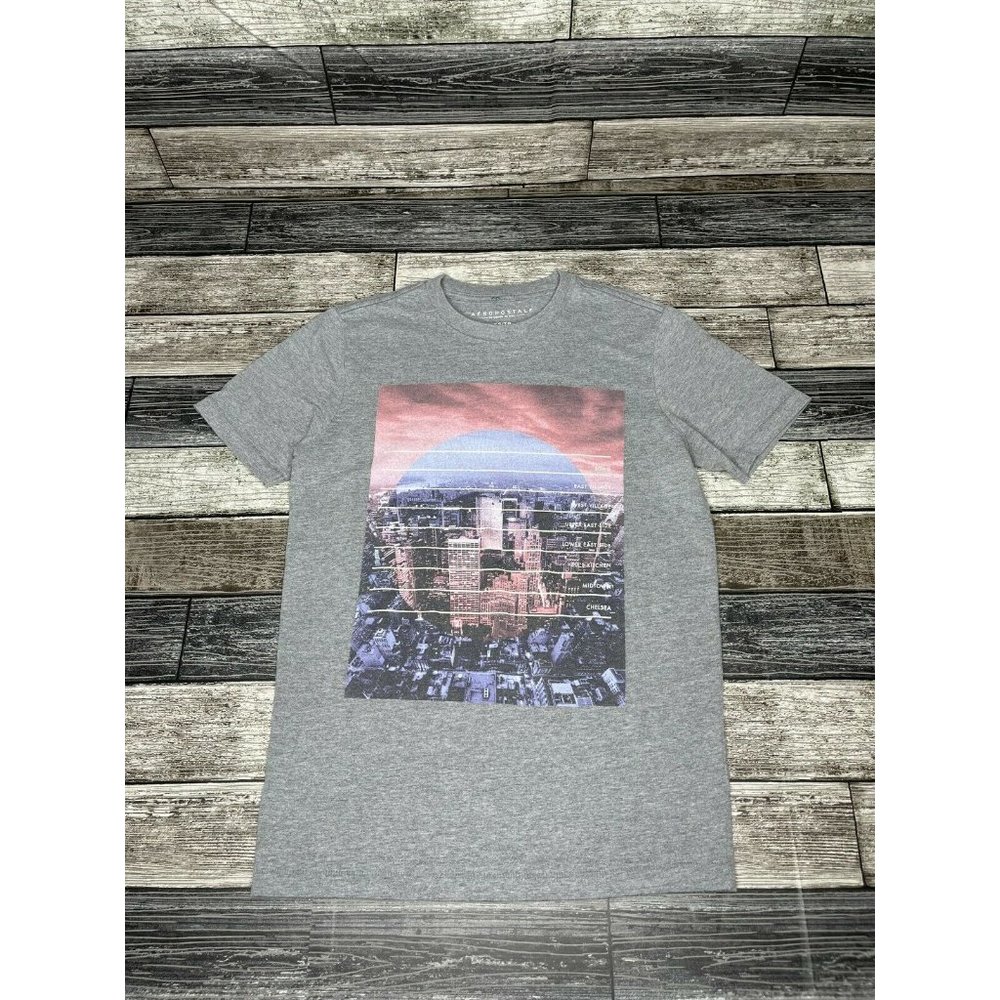 Aeropostale Graphic Print NYC Skyline Mens Tee